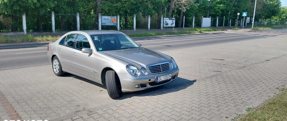 Mercedes-Benz Klasa E cena 25500 przebieg: 118580, rok produkcji 2003 z Legnica małe 67